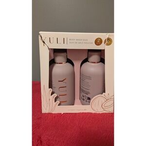 YULI Body Wash Duo Aloe Vera Coconut Milk Hydrating Refreshing Set
